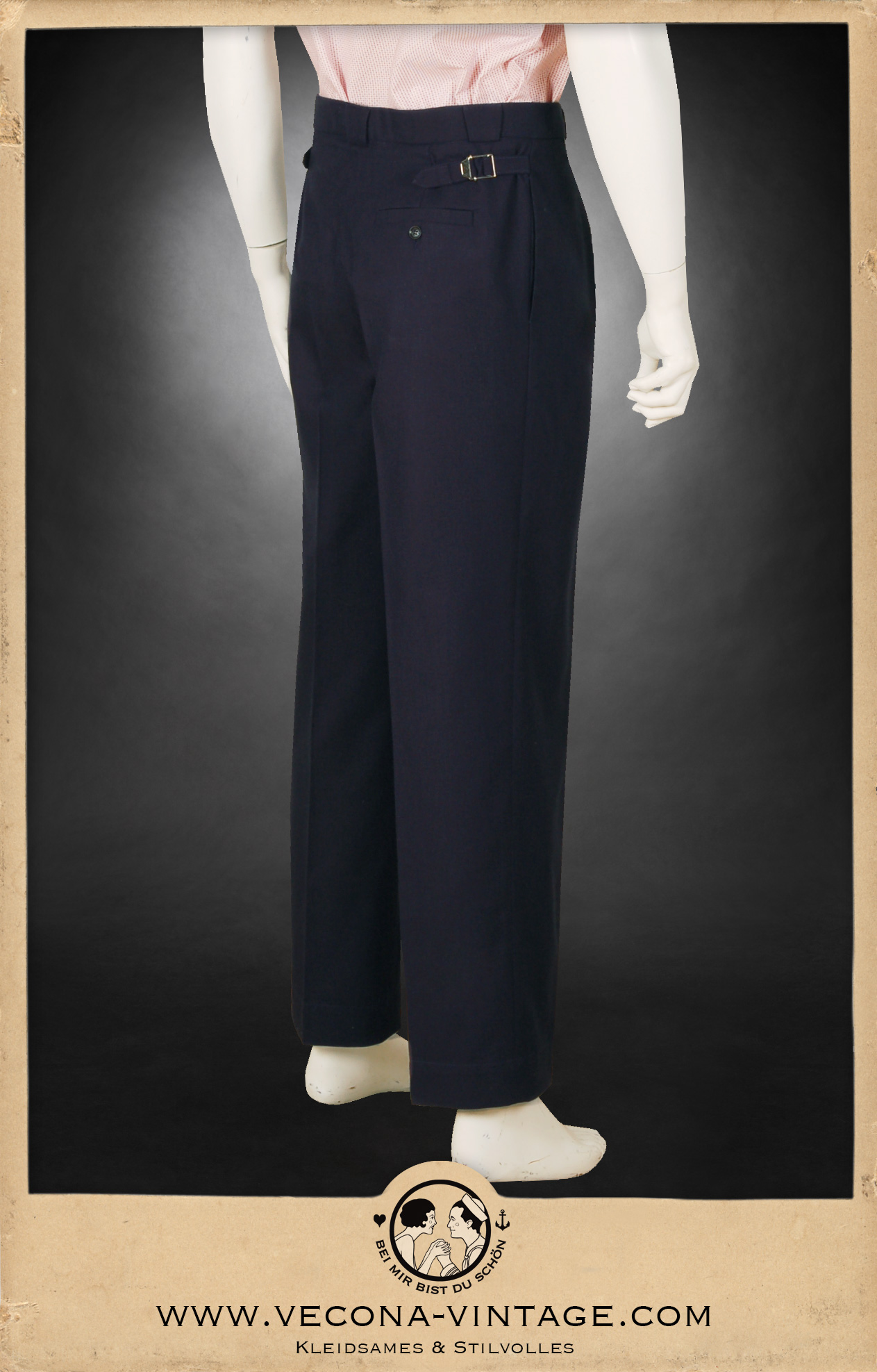 1930er 1940er leichte dunkelblaue Hose aus Leinenmischgewebe mit verstellbarem Bund - 1930s 1940s lightweight navy blue linen blend pants with adjustable waist, Rückansicht - back view